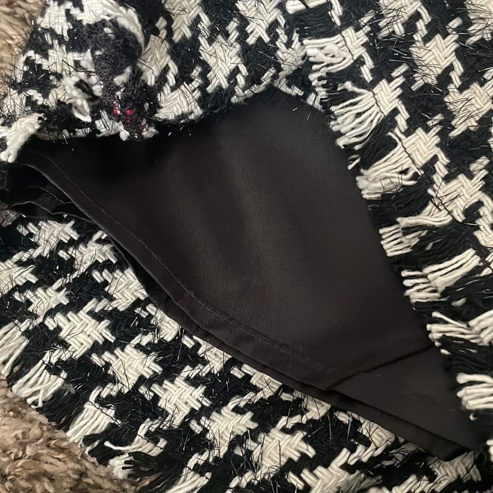 Patterned Skort 🖤 - Picture 5 of 5